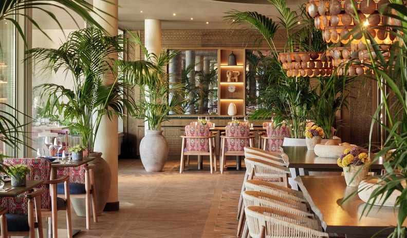 Azul Restaurant, Interiors